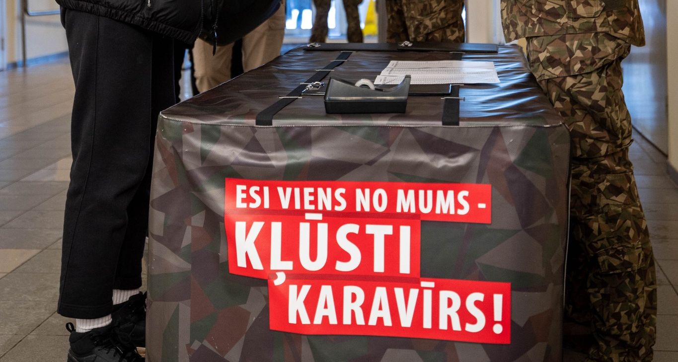 Facebook.com / ESMU KARAVĪRS