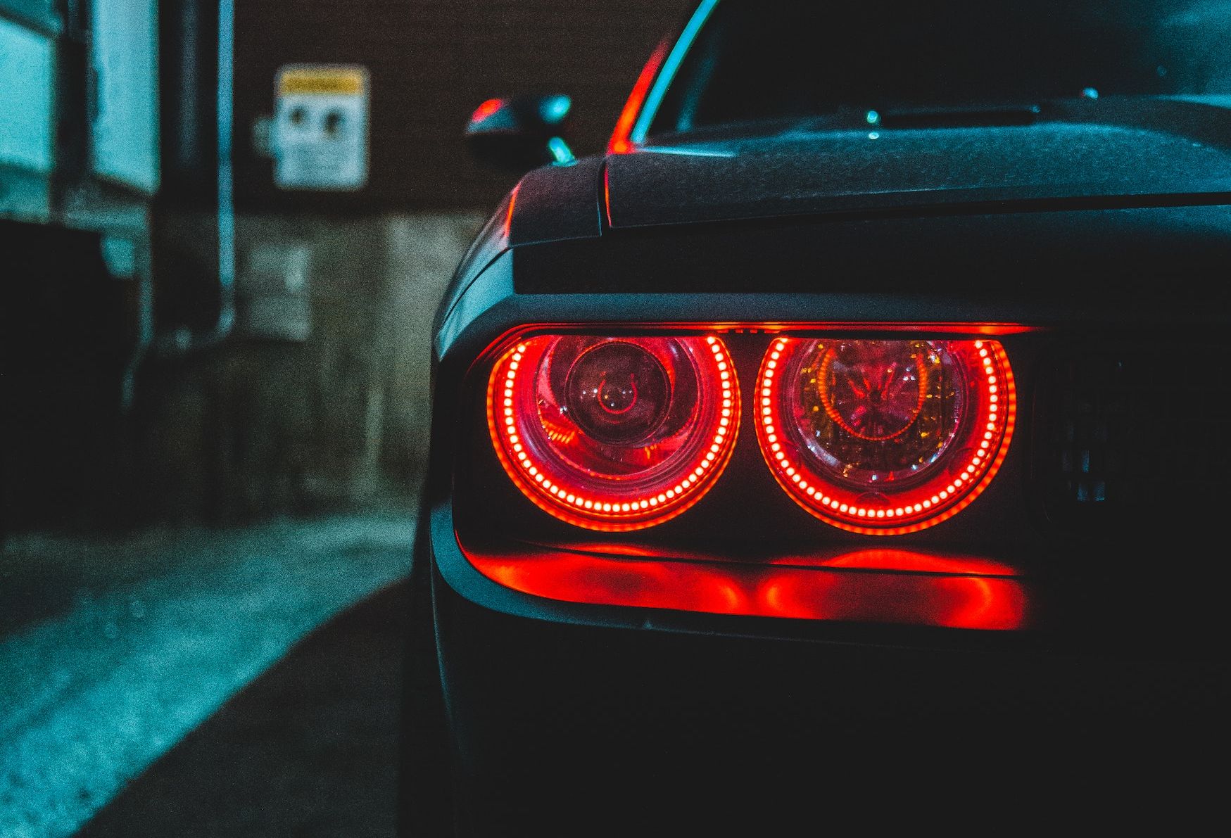 Pexels.com / Erik Mclean